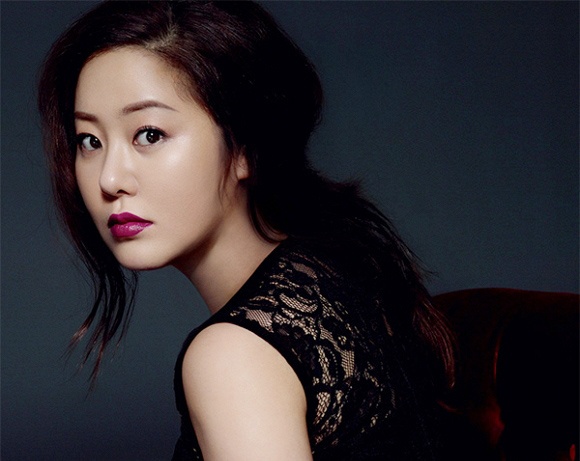 Bí quyết 44 tuổi vẫn như 20 của 'Nữ hoàng Seon Deok'