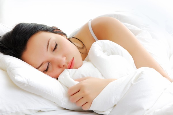 8 cách chăm sóc giấc ngủ bà bầu