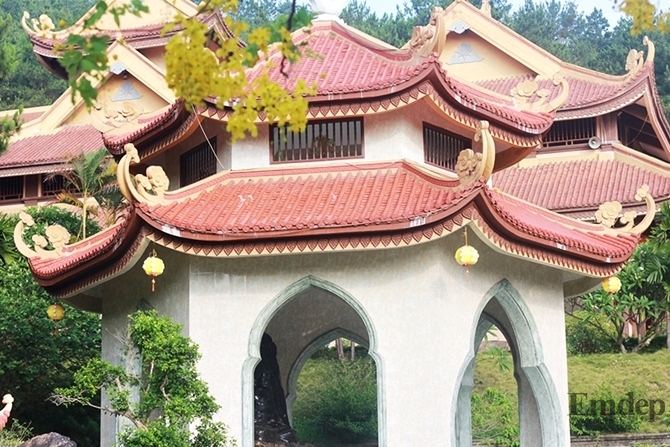 Thiền viện Trúc Lâm Tây Thiên hay “đài sen” giữa núi rừng Tam Đảo?