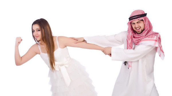 Điều gì khiến bạn e ngại trước quyết định lấy chồng nước ngoài?