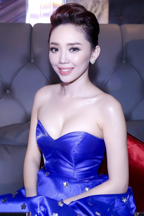 Những mẫu váy sexy giúp Tóc Tiên nổi bật trên thảm đỏ