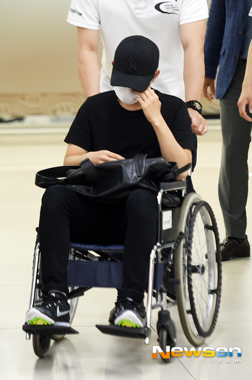 D.O (EXO) ngồi xe lăn trở về Hàn Quốc, Girl's Day, Got7 