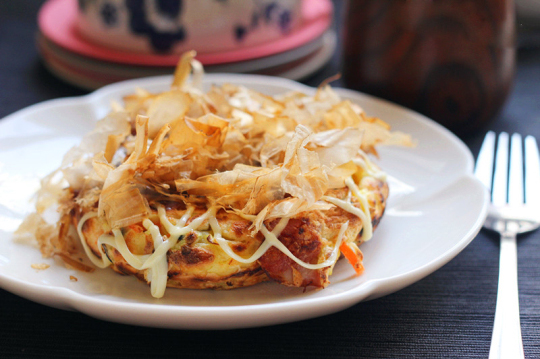 Cách làm Okonomiyaki - bánh xèo nổi tiếng của người Nhật Bản