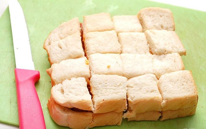 Làm bánh mì sandwich trứng chiên xúc xích cấp tốc cực ngon