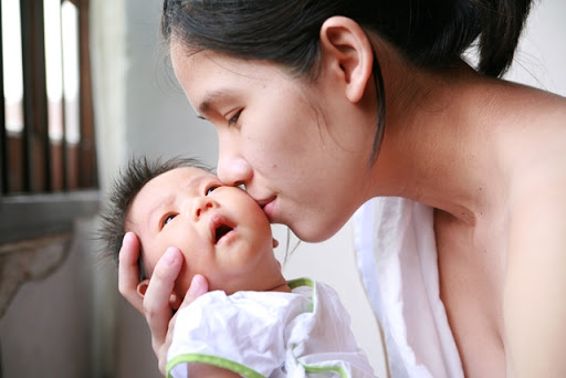 Chăm mẹ và bé 'chuẩn không cần chỉnh' trong 6 tuần đầu tiên sau sinh