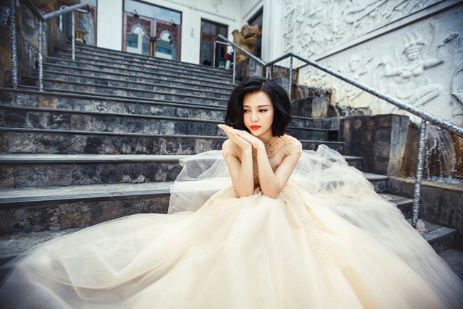 Á hậu Trà Giang đẹp rạng ngời khi mặc váy cưới