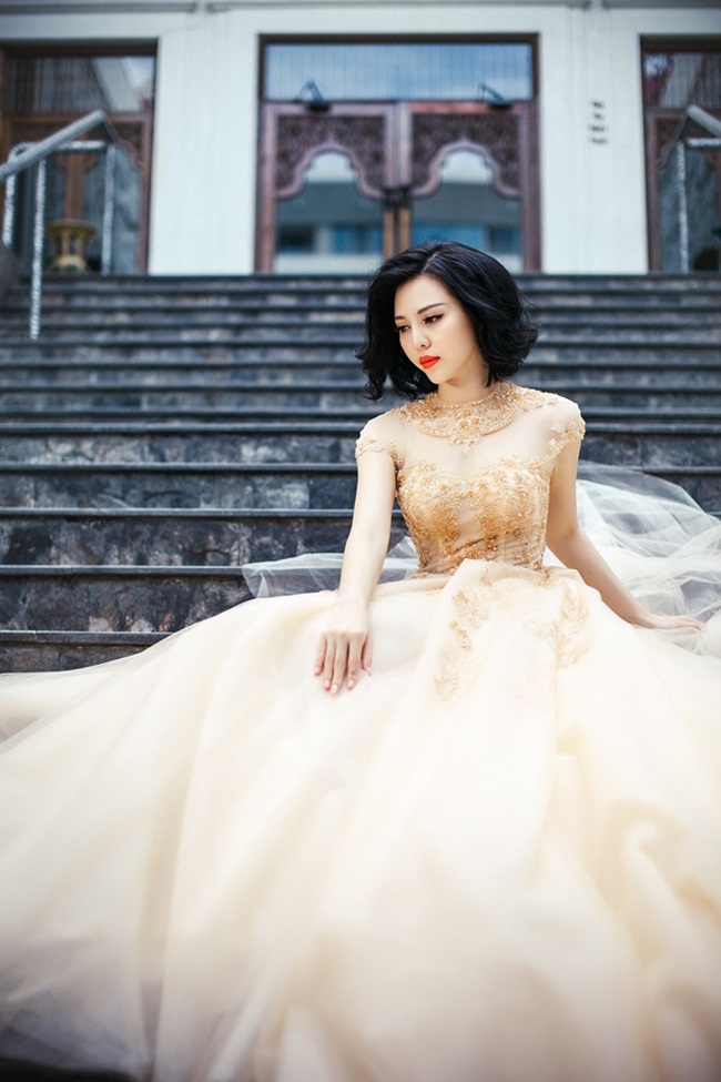 Á hậu Trà Giang đẹp rạng ngời khi mặc váy cưới