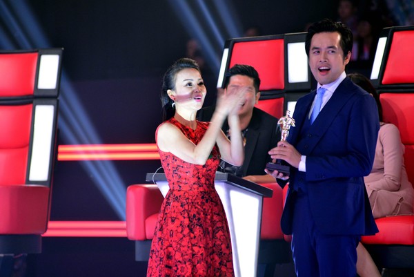 Giọng Hát Việt Nhí 2015 tập 4: Dương Khắc Linh nhận giải Oscar nhường ghế đỏ cho thí sinh