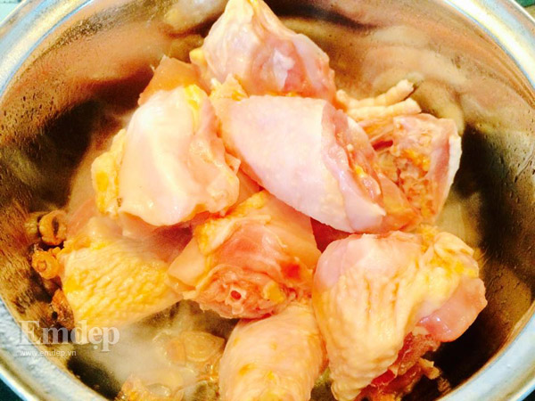 Canh chua bông so đũa thịt gà ngọt mát hấp dẫn