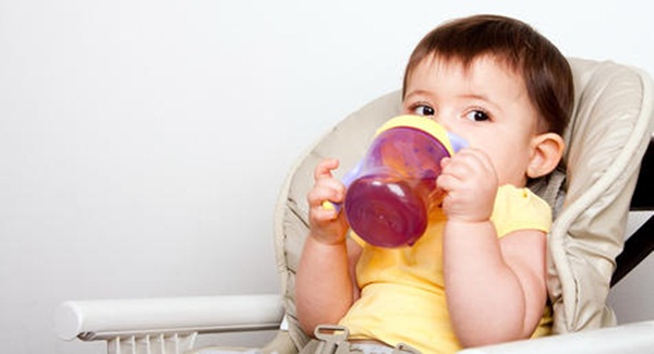 5 loại thực phẩm có hại nhất cho trẻ sơ sinh và trẻ nhỏ