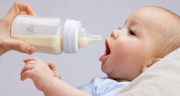 Cách chọn bình sữa tốt nhất và an toàn cho bé