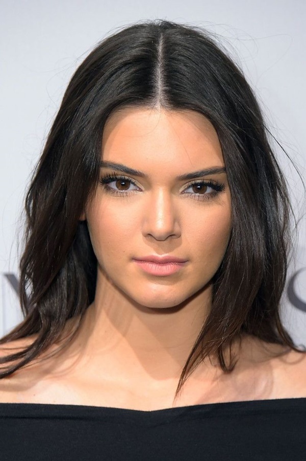 Muốn trang điểm tạo khối đẹp như Kendall Jenner?