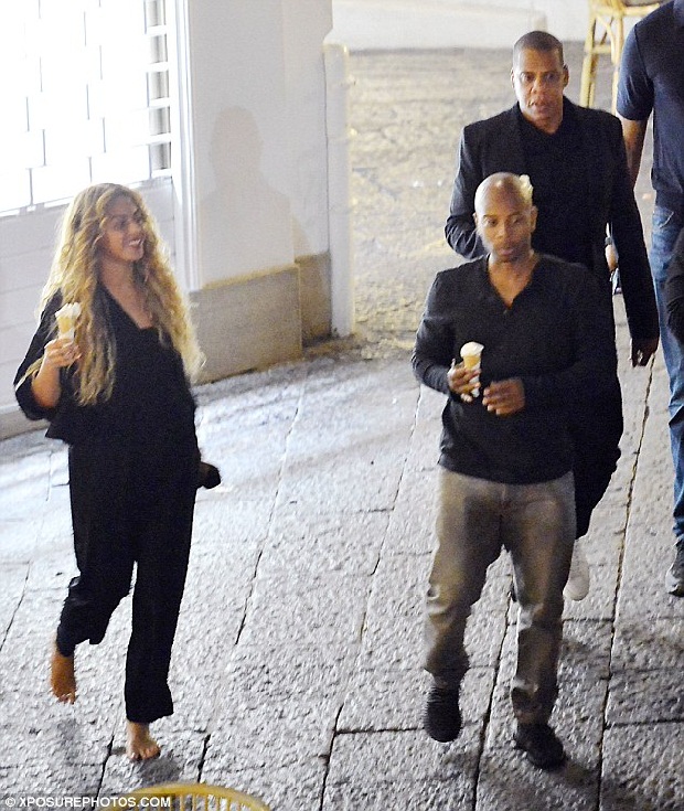 Beyonce & Jay Z đi nghỉ dưỡng giữa “tâm bão” rạn nứt