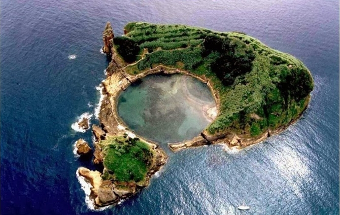 12 hòn đảo tự nhiên có hình dáng “không bình thường” trên thế giới