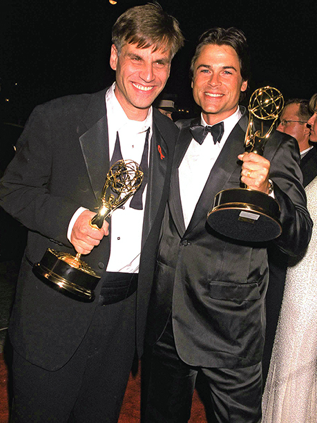 Nhìn lại những hình ảnh đáng nhớ của lễ trao giải Emmy năm 2000