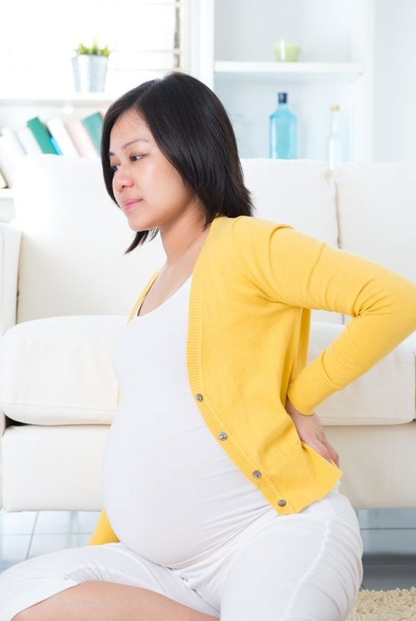 5 cách giúp bà bầu giảm đau lưng khi sinh em bé