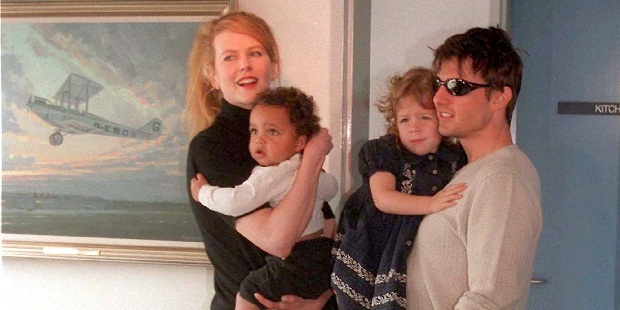 Tom Cruise bị chỉ trích vì không tham dự đám cưới của con gái nuôi