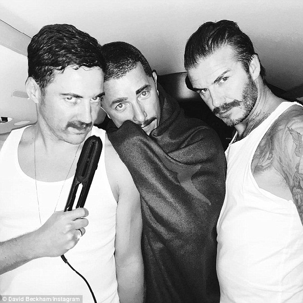 HOT: Brooklyn Beckham tìm thấy “em trai song sinh”