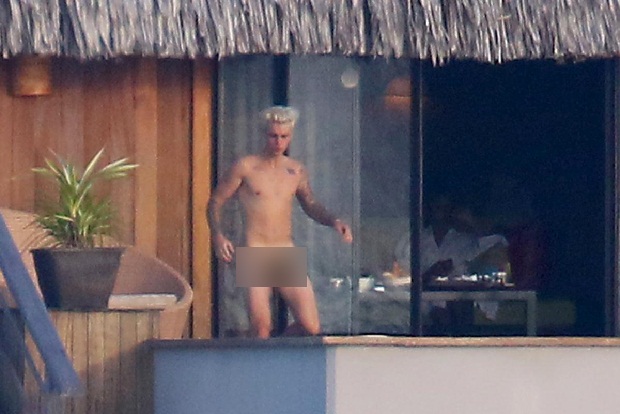 HOT: Justin Bieber nude “toàn tập” khi đi nghỉ mát cùng “bạn gái tin đồn”