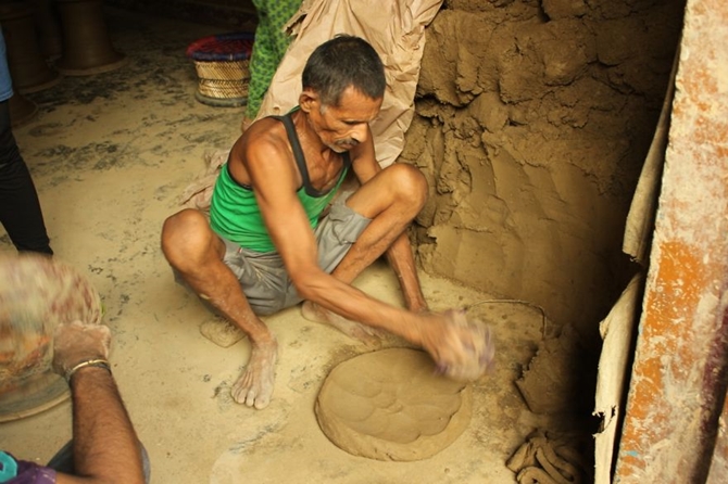 Những khung hình ấn tượng về làng gốm lâu đời tại Ấn Độ 3