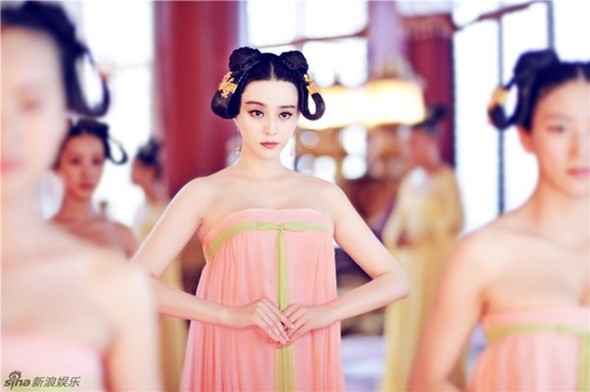 Vẻ đẹp gợi cảm của các mỹ nhân Hoa ngữ trong phim cổ trang