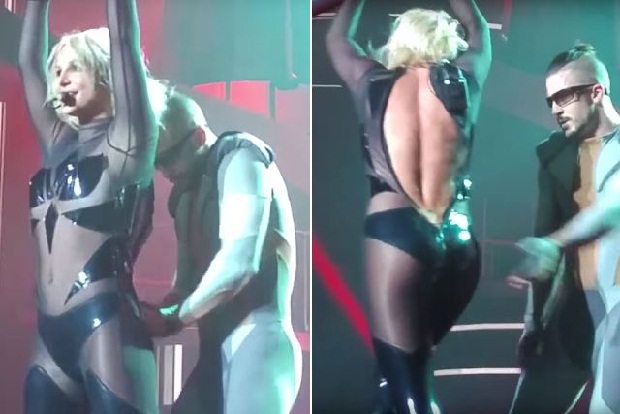 HOT: Britney Spears diễn “sung” đến rách cả áo - Taylor Swift có 