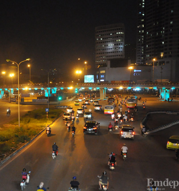 Cận cảnh một số biện pháp giảm ùn tắc giao thông ở Hà Nội