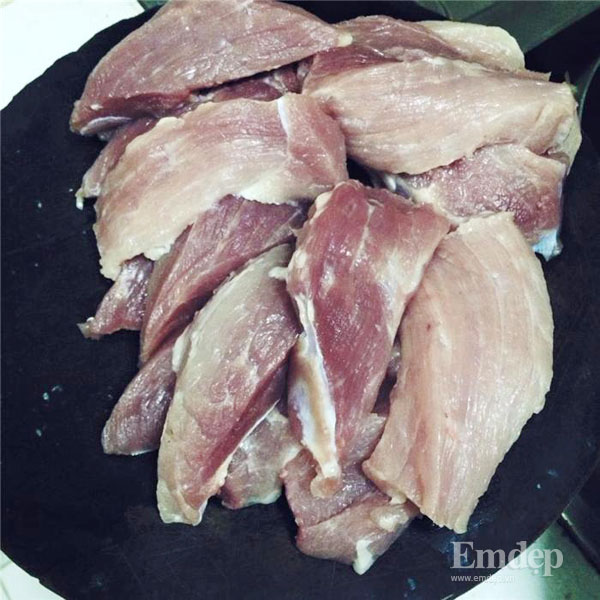Biến tấu mới: Làm thịt bò khô cực ngon từ thịt lợn