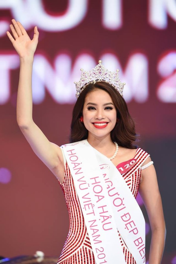 Phạm Hương được bình chọn là Tân Hoa Hậu Hoàn Vũ Thế Giới 2015