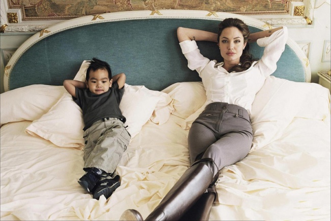 10 bài học ý nghĩa về làm cha mẹ từ Angelina Jolie và Brad Pitt