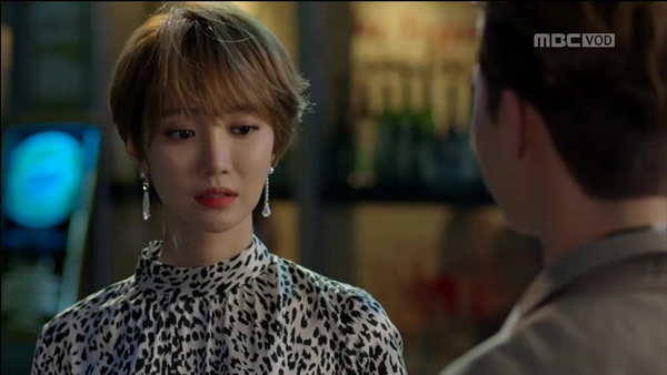 Gu thời trang toàn hàng hiệu của Go Joon Hee trong 'She was pretty'
