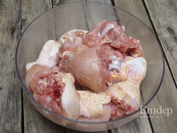 Canh thịt gà nấu lá giang