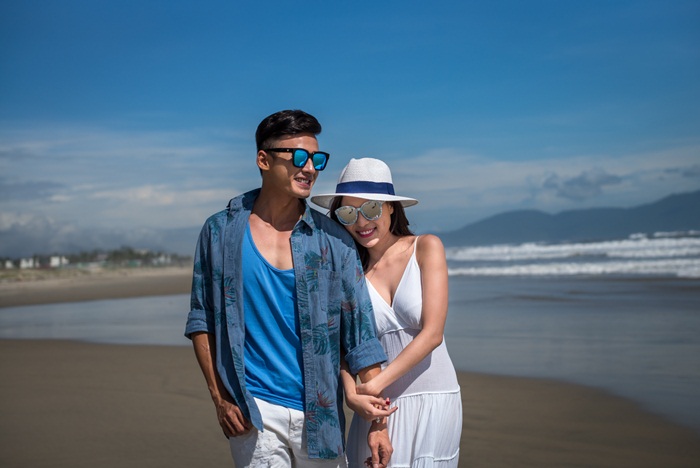 Ngắm cặp đôi Lương Thế Thành - Thuý Diễm hạnh phúc trên bãi biển