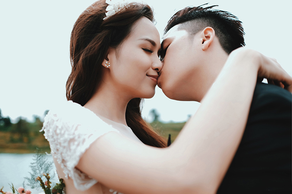 Trọn bộ ảnh cưới đẹp như mơ của Hoa hậu Diễm Hương.
