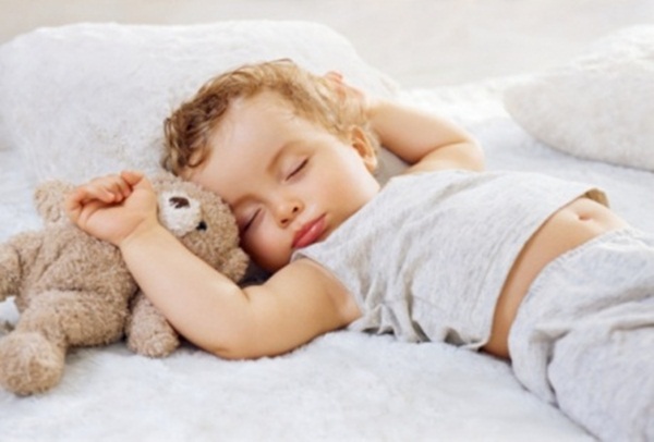 Trẻ cần ngủ bao nhiêu thì đủ?