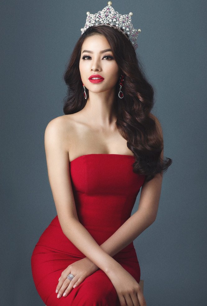 Miss World 2015: Đối thủ lộ ảnh nóng, Phạm Hương có khả năng đăng quang