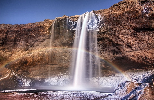 Ngắm vẻ đẹp mê hồn của những thác nước tự nhiên tại Iceland