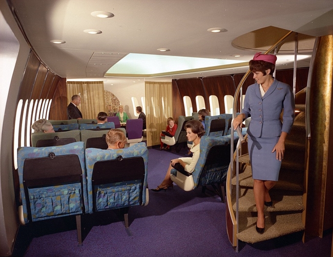 Ngắm nhìn hình ảnh khoang máy bay trong những năm 1970