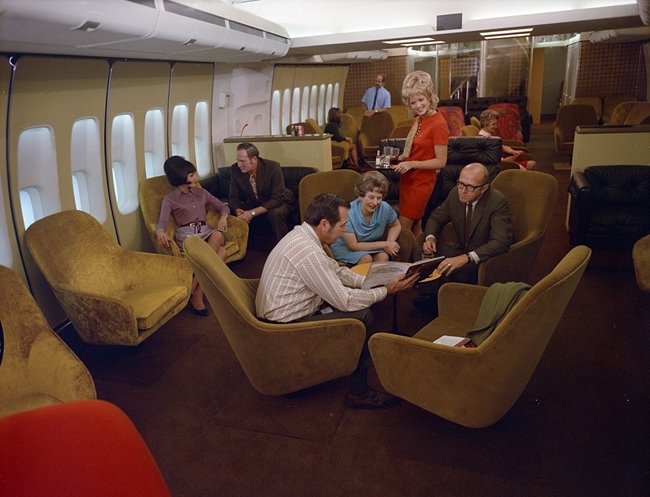 Ngắm nhìn hình ảnh khoang máy bay trong những năm 1970