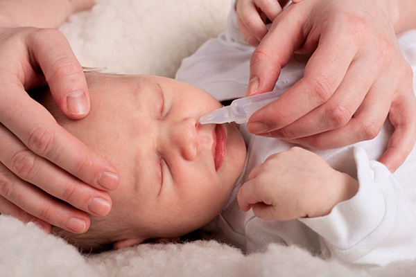 5 cách trị nghẹt mũi hiệu quả cho bé sơ sinh