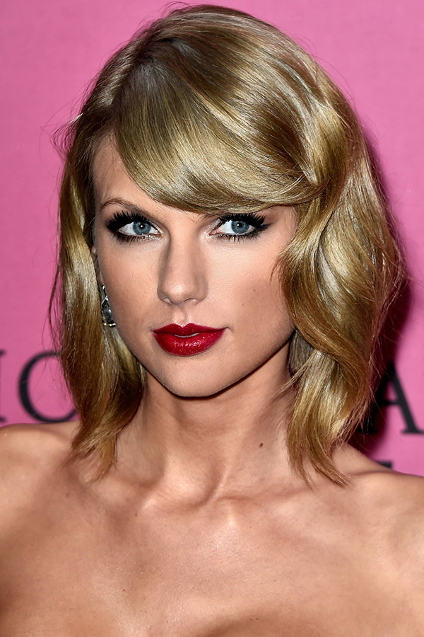 Kiểu tóc của Taylor Swift biến đổi ra sao trong 10 năm qua