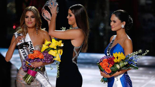 Miss Universe 2015: Có một Tân hoa hậu vừa đáng thương, vừa đáng trách