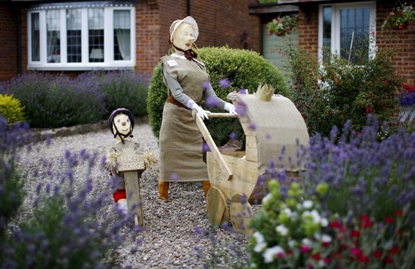 Thử độ yếu tim với lễ hội bù nhìn Scarecrow tại Anh Quốc