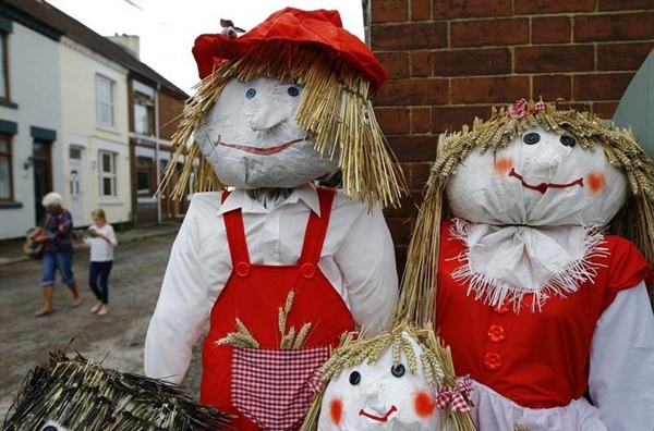 Thử độ yếu tim với lễ hội bù nhìn Scarecrow tại Anh Quốc