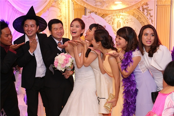 Toàn cảnh đám cưới của Á Hậu Diễm Trang cùng ông xã Việt Kiều