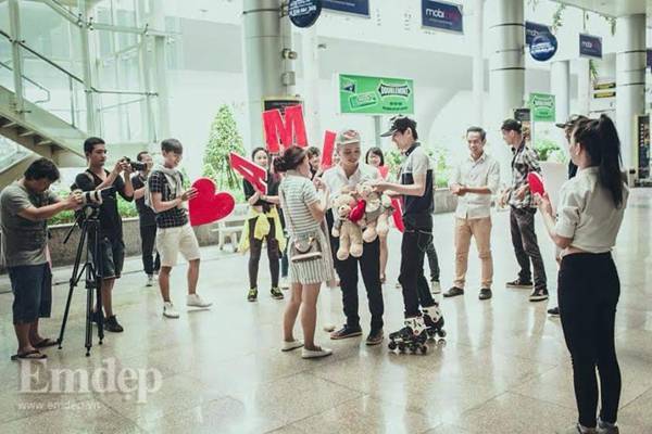Tâm sự của chàng trai Đà Nẵng cầu hôn bạn gái ở sân bay