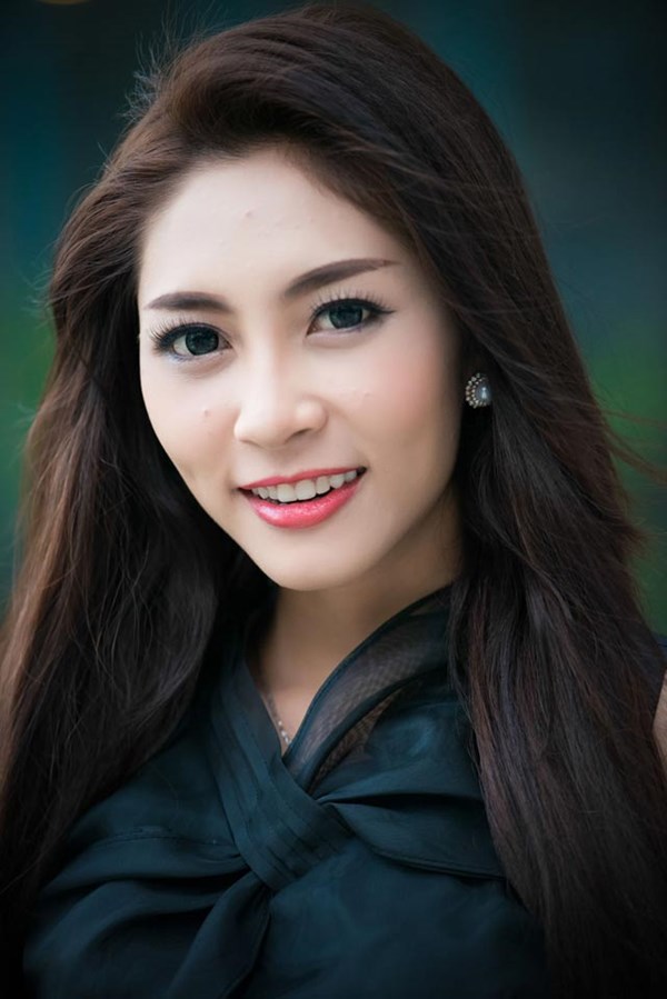 Hoa hậu Đặng Thu Thảo lên tiếng về tin đồn bị bạn gái Bằng Kiều đánh ghen