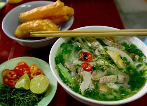 5 quán phở gà ngon ngất ngây không thể bỏ lỡ ở Hà Nội