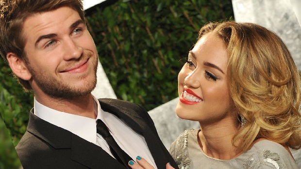Tại sao Liam Hemsworth quay lại với Miley Cyrus?