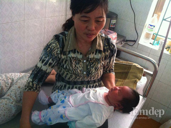 Gặp mẹ Việt bầu 2 con cân nặng 
